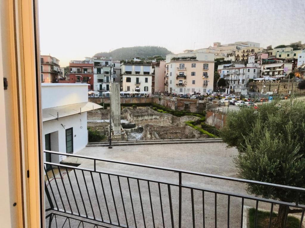 B&B Historia Pozzuoli Bagian luar foto